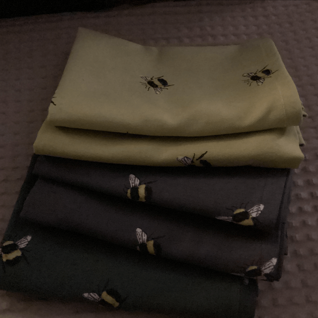 Bee teatowel x1